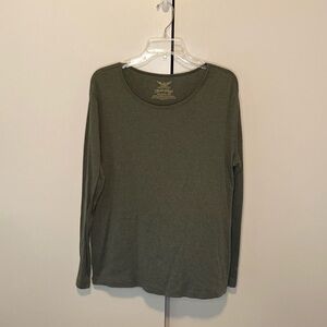 Army green long sleeve shirt.